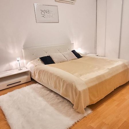 Modern & Cozy Apartment Near Hockey & Football Arena Bratislava Extérieur photo