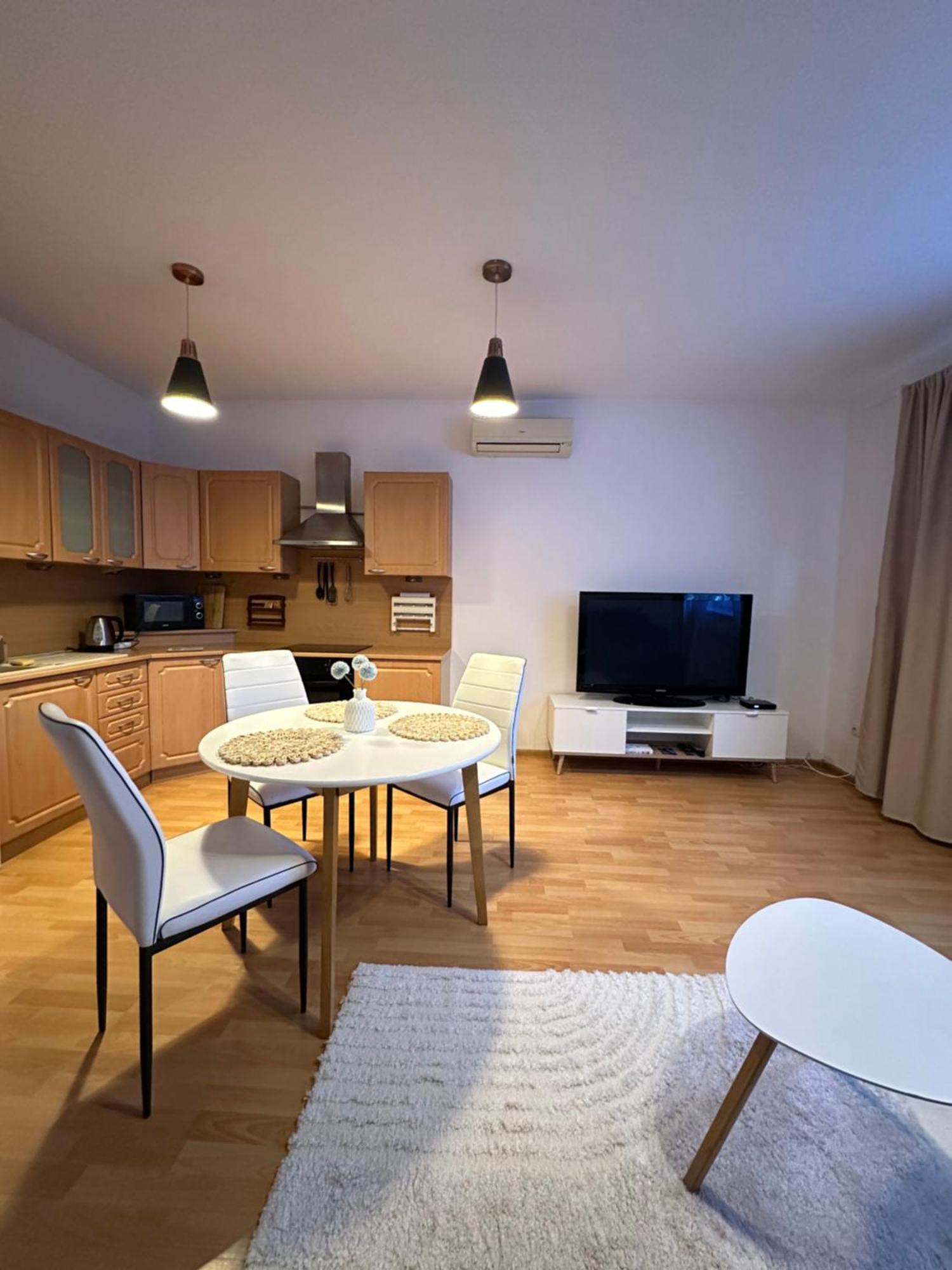 Modern & Cozy Apartment Near Hockey & Football Arena Bratislava Extérieur photo